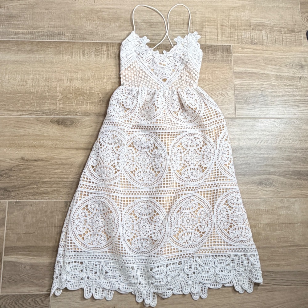 Chicwish Moonlit Night Crochet Cami Dress Women XS Boho Open Back Lace-Up - Picture 4 of 13